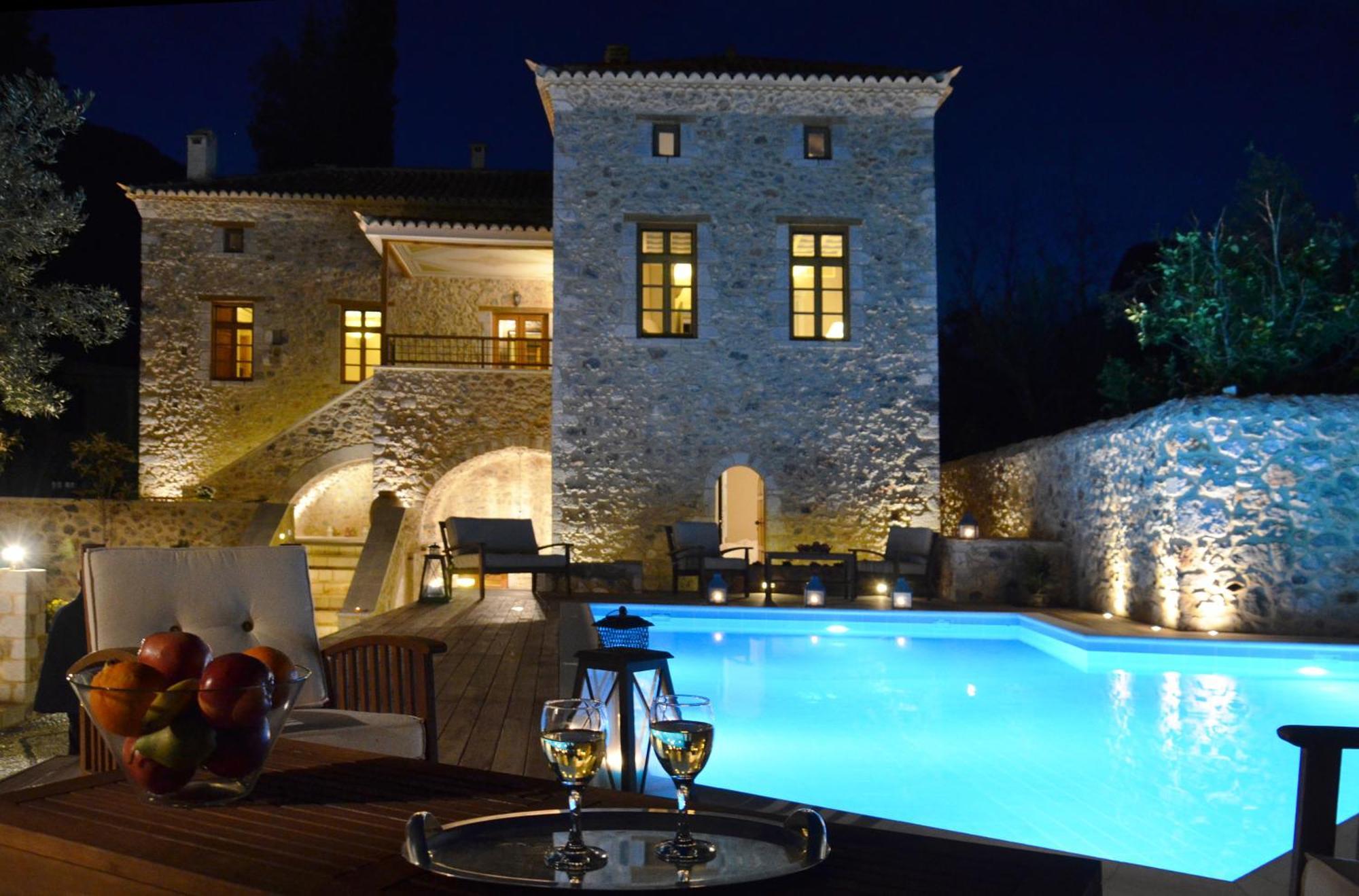 Archontiko Chioti Hotel Leonidio Exterior photo
