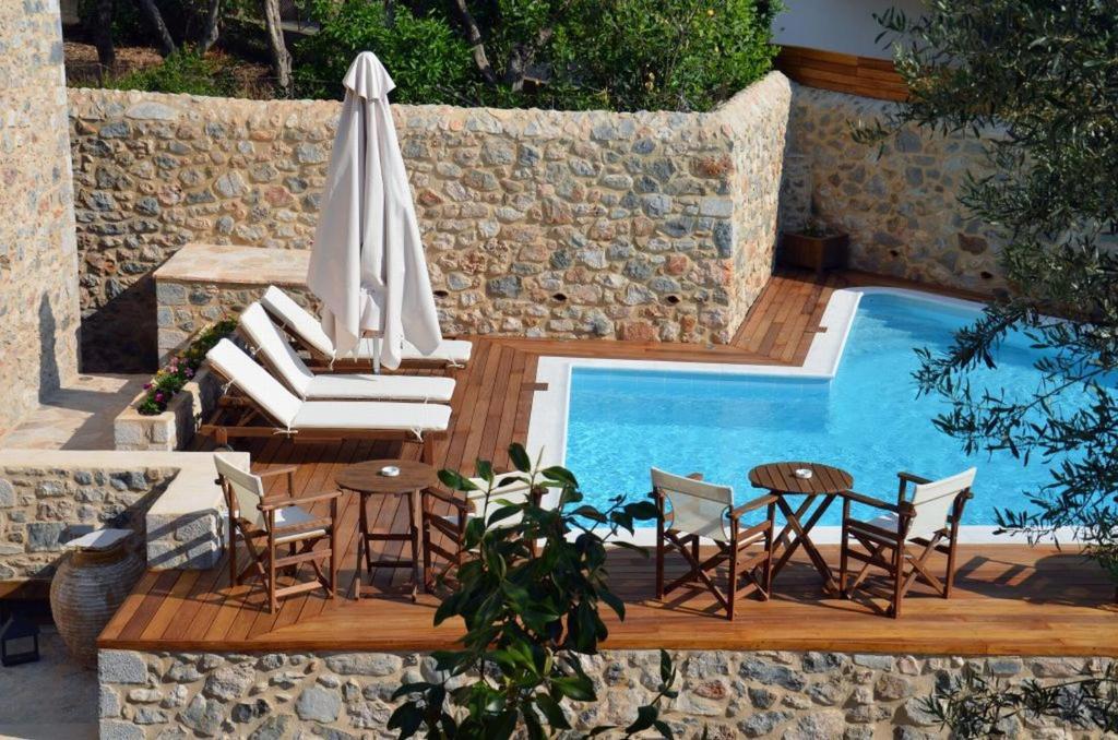 Archontiko Chioti Hotel Leonidio Exterior photo