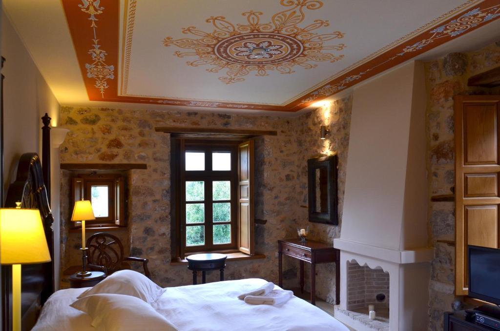 Archontiko Chioti Hotel Leonidio Room photo