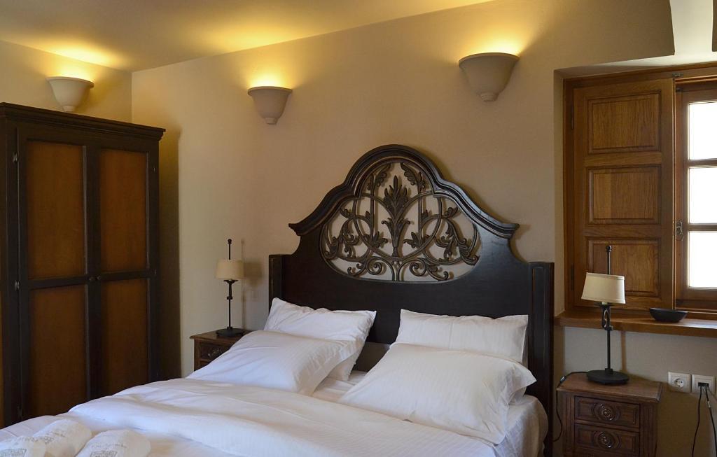 Archontiko Chioti Hotel Leonidio Room photo